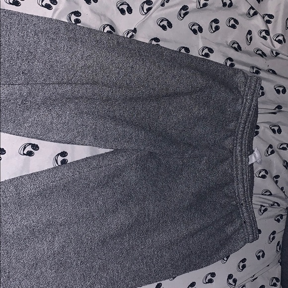Medium women’s sweats - Picture 2 of 3